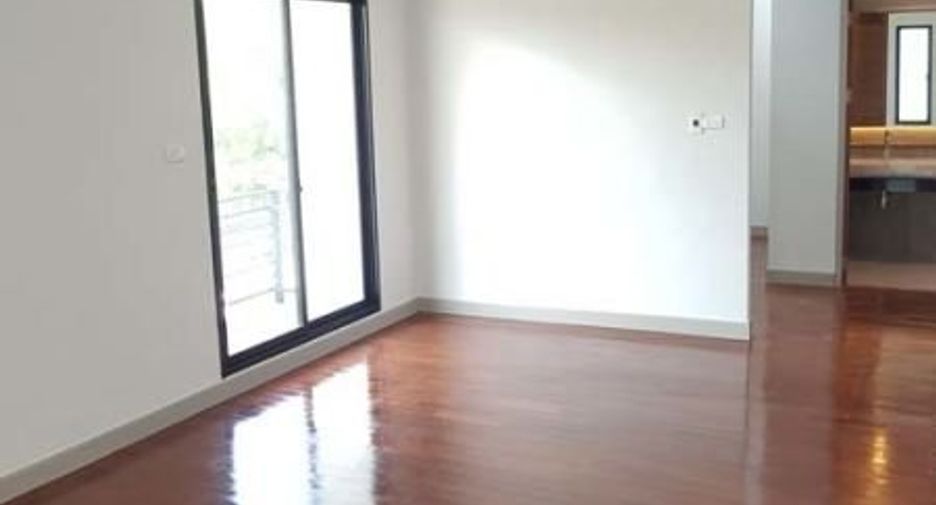 Casa en venta de 4 habitaciones en Thawi Watthana, Bangkok