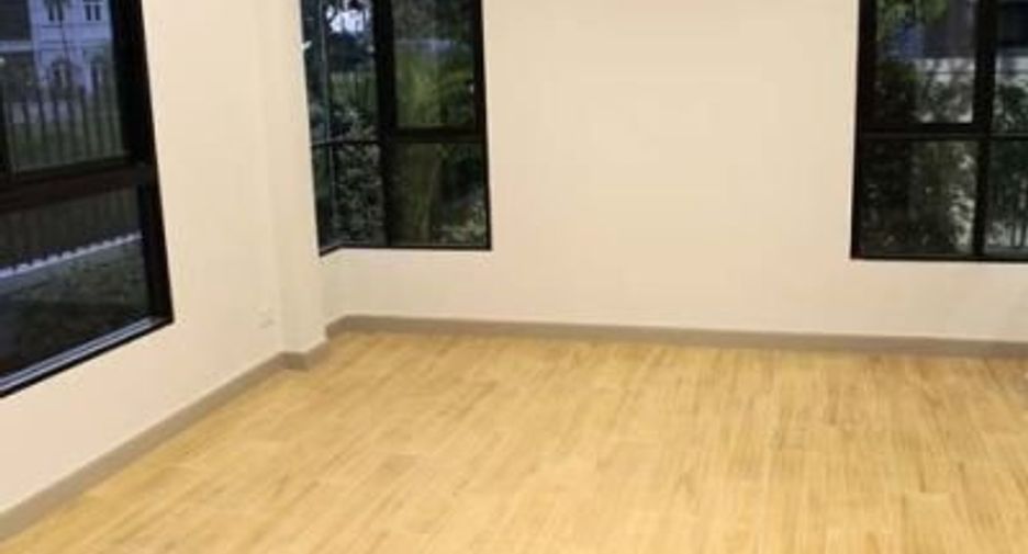Casa en venta de 4 habitaciones en Thawi Watthana, Bangkok