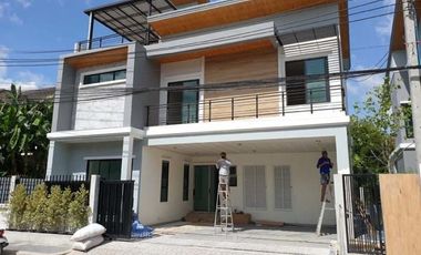 Casa en venta de 4 habitaciones en Thawi Watthana, Bangkok