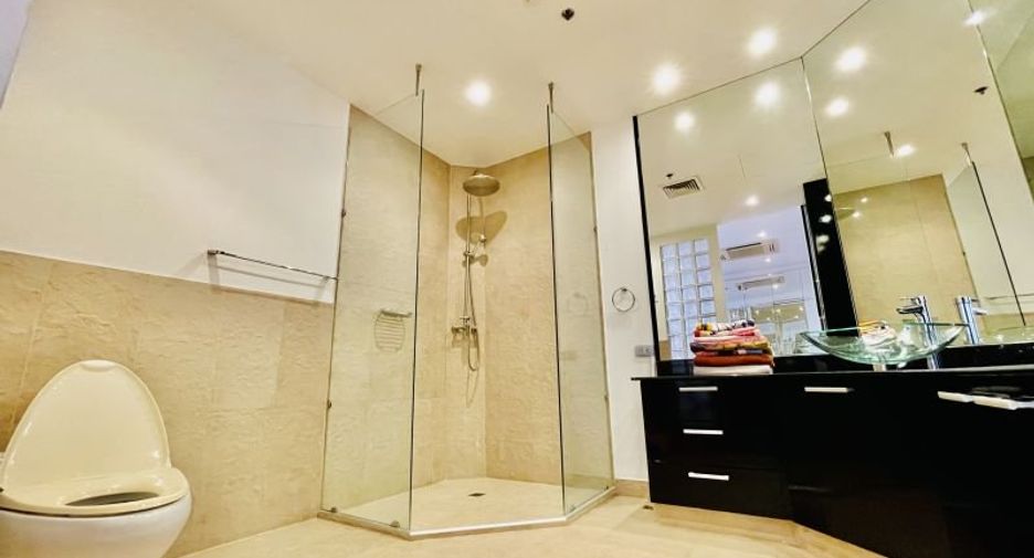 For sale 3 bedrooms condo in Bang Lamung, Chonburi