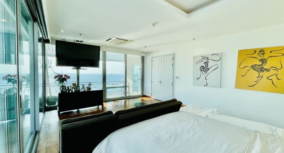 For sale 3 bedrooms condo in Bang Lamung, Chonburi
