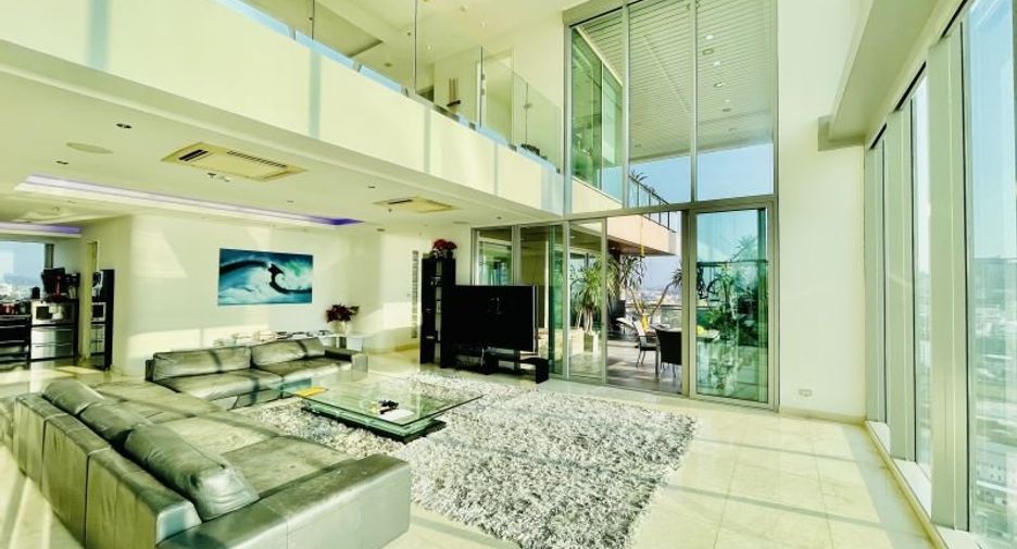 For sale 3 bedrooms condo in Bang Lamung, Chonburi