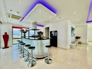 For sale 3 ベッドルーム condo in Bang Lamung, Chonburi