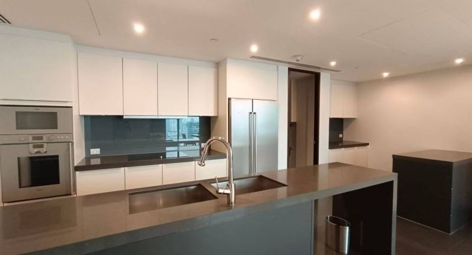 For rent and for sale 4 bedrooms condo in Pathum Wan, Bangkok