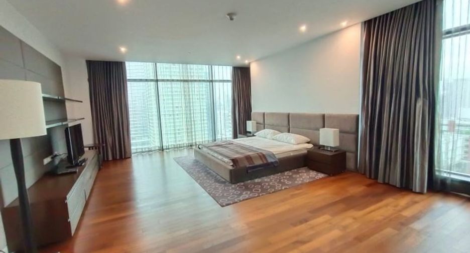 For rent and for sale 4 bedrooms condo in Pathum Wan, Bangkok