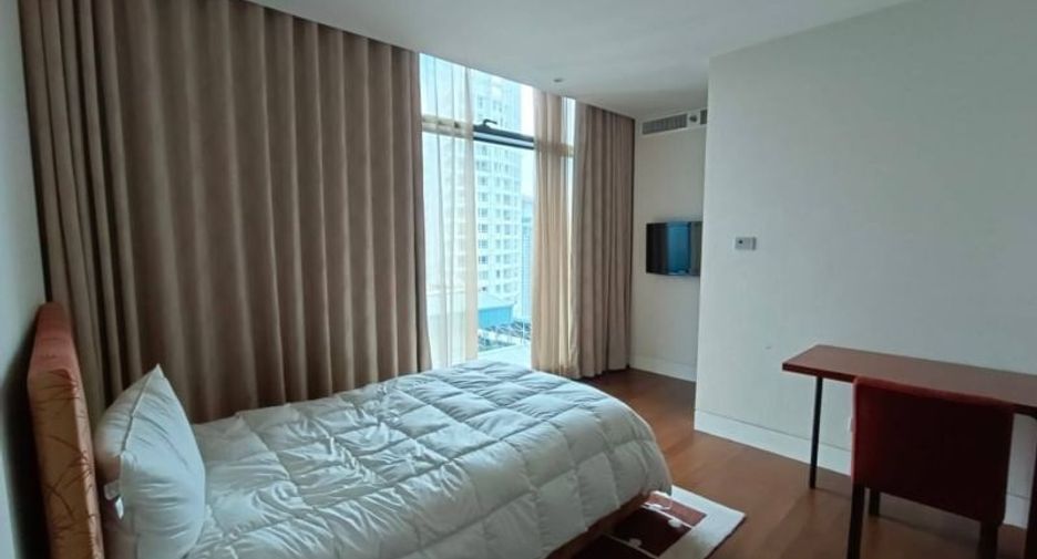 For rent and for sale 4 bedrooms condo in Pathum Wan, Bangkok