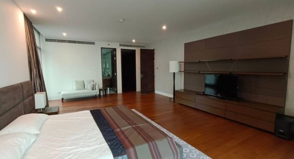 For rent and for sale 4 bedrooms condo in Pathum Wan, Bangkok