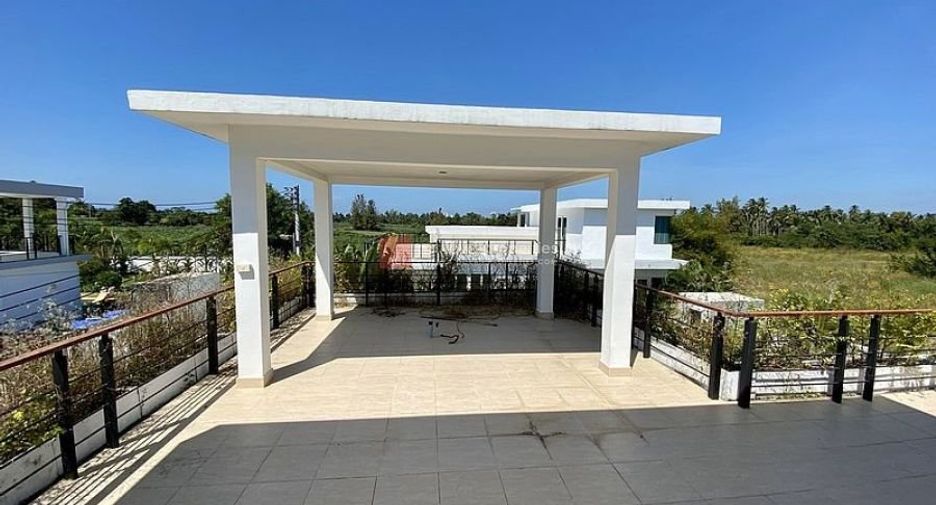 For sale 3 bedrooms house in Bang Lamung, Chonburi
