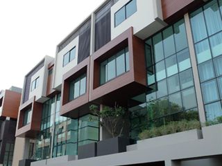Reihenhaus zur Miete mit 3 Zimmer in Watthana, Bangkok