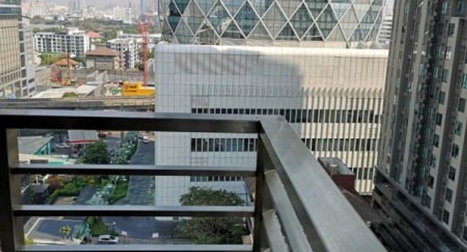 For rent 1 bed condo in Phaya Thai, Bangkok