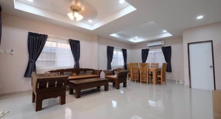 À louer et à vendre 3 chambres maison à Bang Lamung, Chonburi