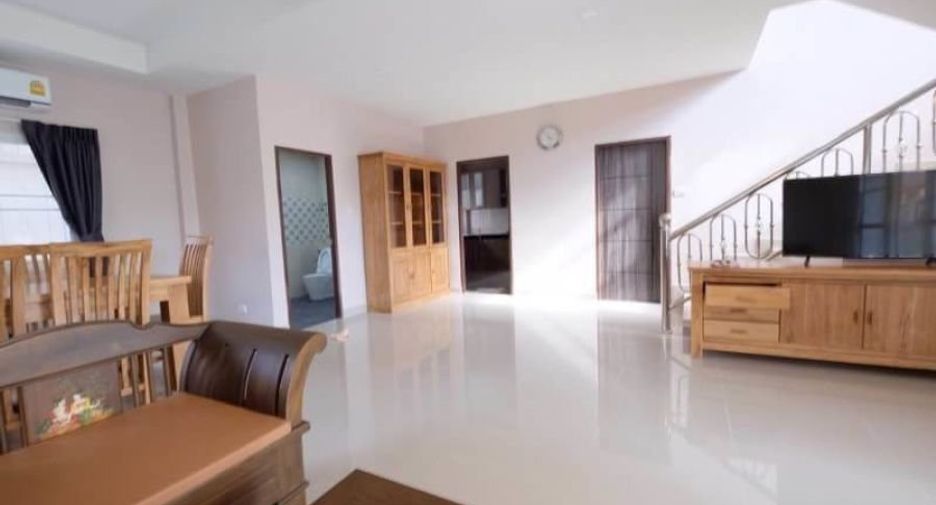 À louer et à vendre 3 chambres maison à Bang Lamung, Chonburi
