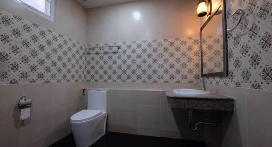 À louer et à vendre 3 chambres maison à Bang Lamung, Chonburi