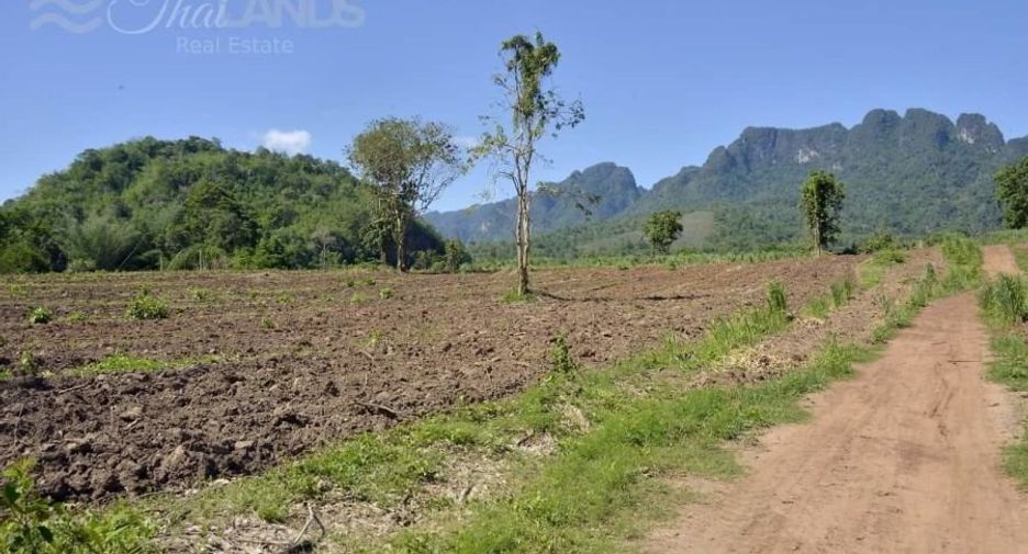 Terreno en venta en Thong Pha Phum, Kanchanaburi
