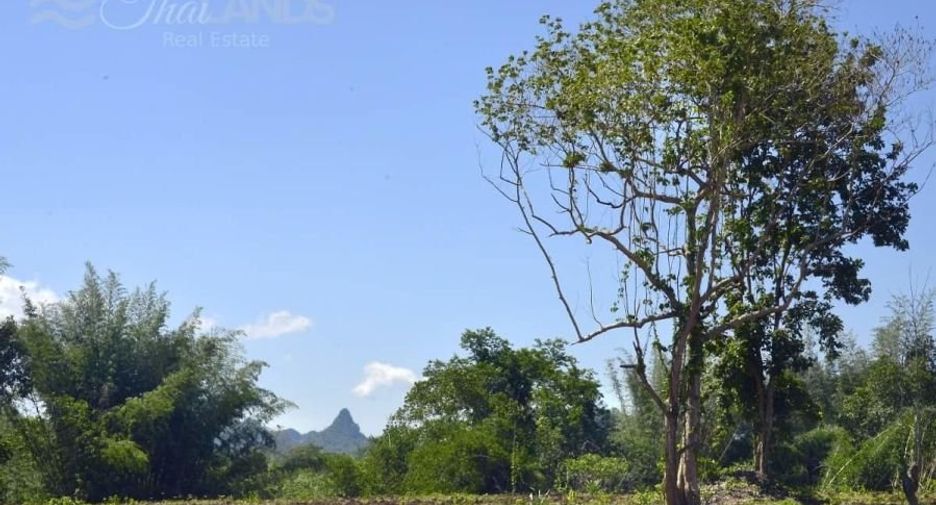 Terreno en venta en Thong Pha Phum, Kanchanaburi