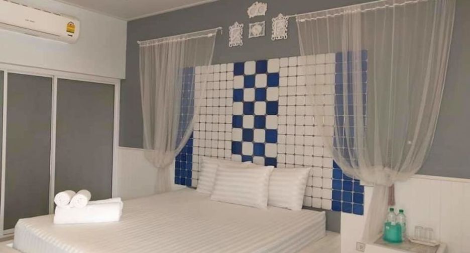 For sale 16 bedrooms retail Space in Pran Buri, Prachuap Khiri Khan