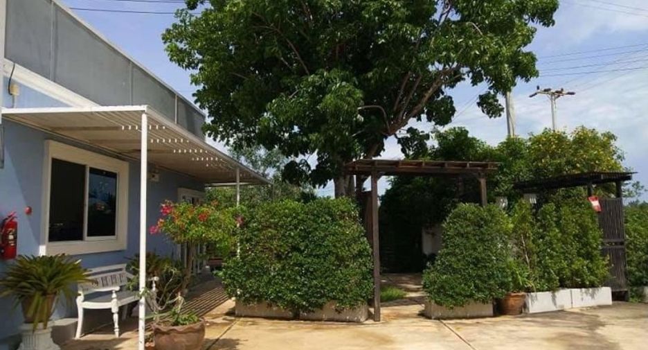 For sale 16 bedrooms retail Space in Pran Buri, Prachuap Khiri Khan