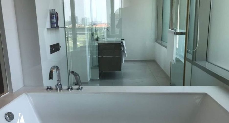 For sale 2 bedrooms condo in Pathum Wan, Bangkok