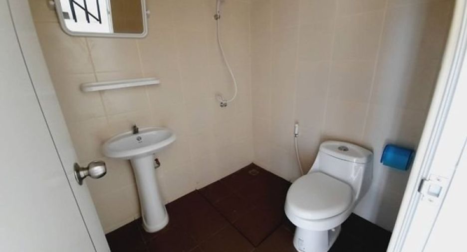 Local comercial en venta de 3 habitaciones en Bang Lamung, Chonburi