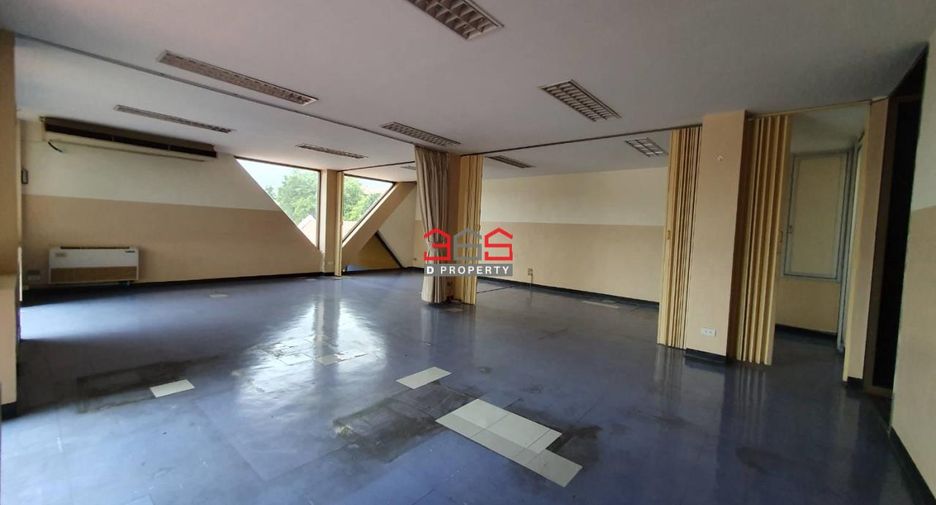 For rent and for sale 5 bedrooms house in Prawet, Bangkok