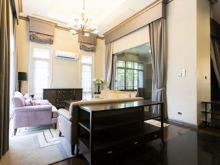 ให้เช่า 4 ห้องนอน บ้านเดี่ยว ใน วัฒนา, กรุงเทพฯ