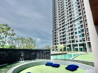 For rent 3 bedrooms condo in Si Racha, Chonburi