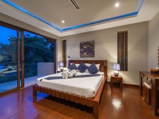 For sale 5 bedrooms house in Mueang Surat Thani, Surat Thani