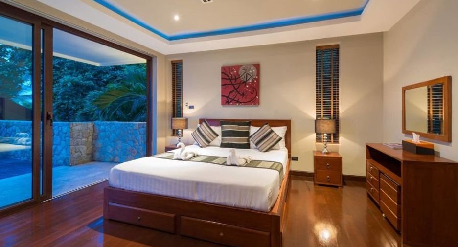 For sale 5 bedrooms house in Mueang Surat Thani, Surat Thani