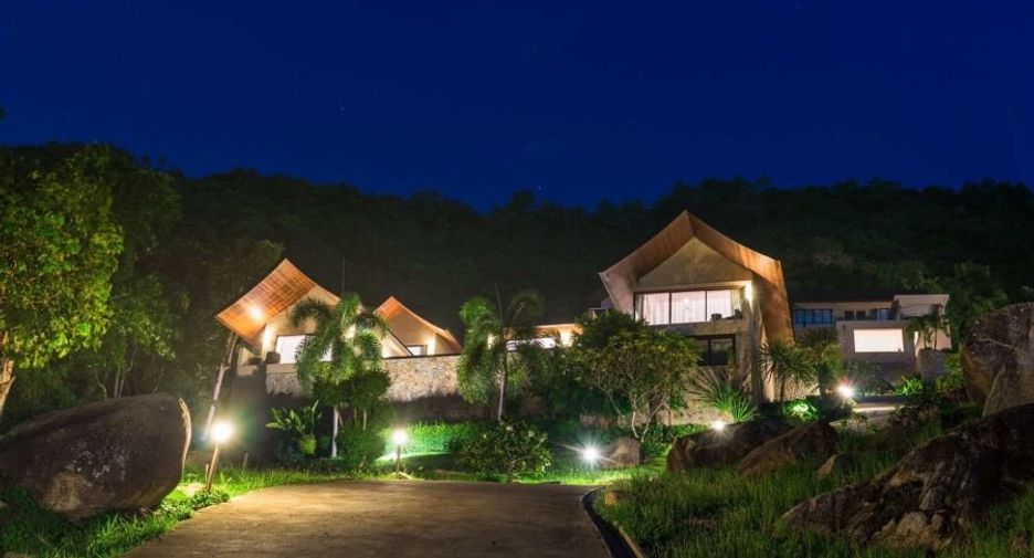 For sale 5 bedrooms house in Mueang Surat Thani, Surat Thani
