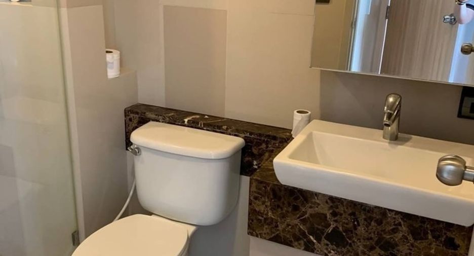 For rent 1 bed condo in Khlong San, Bangkok