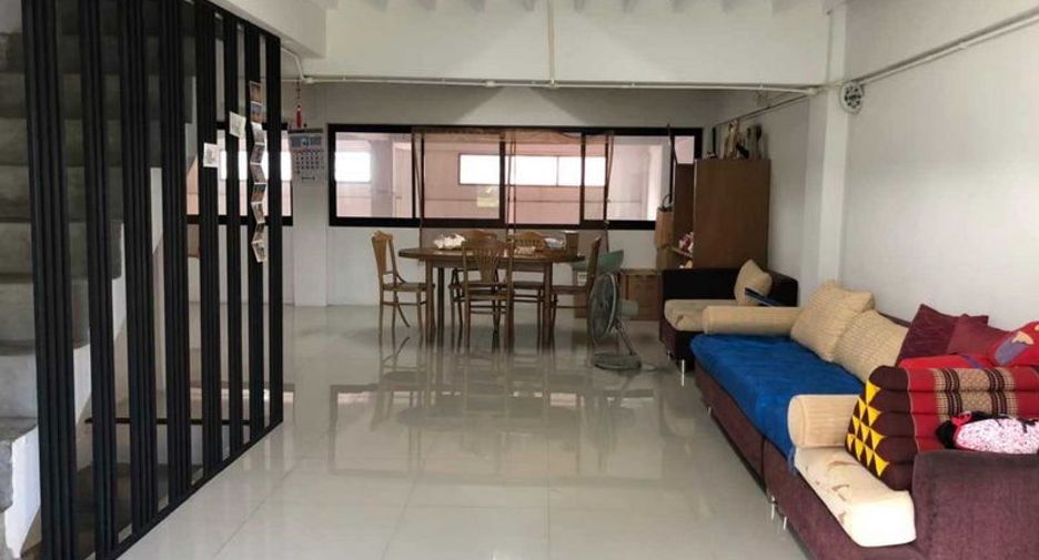 For rent and for sale 5 bed office in Bang Na, Bangkok