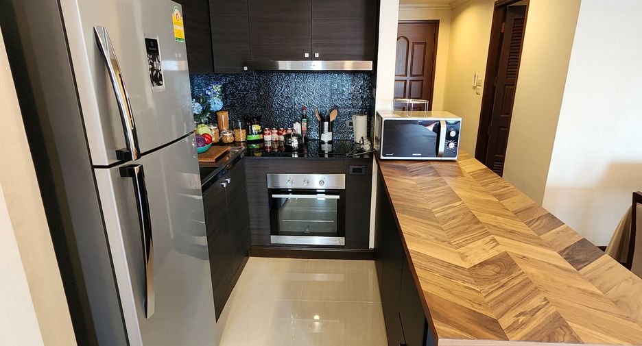 For rent 2 Beds apartment in Pathum Wan, Bangkok