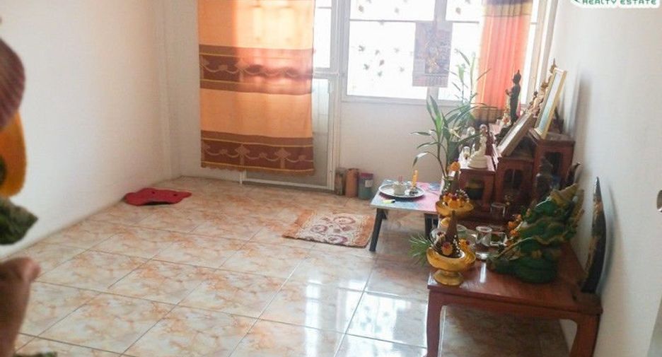 For sale 3 bedrooms townhouse in Mueang Samut Prakan, Samut Prakan