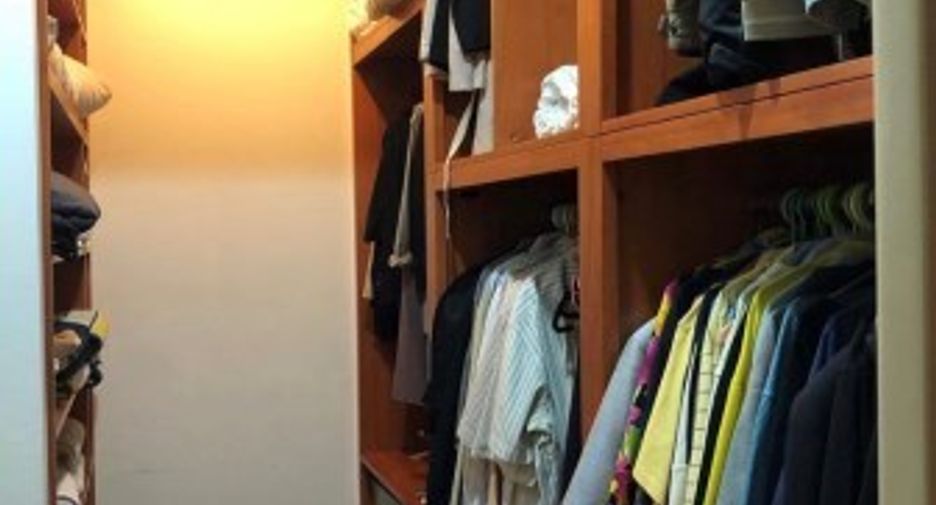 For sale 4 bedrooms condo in Phra Khanong, Bangkok