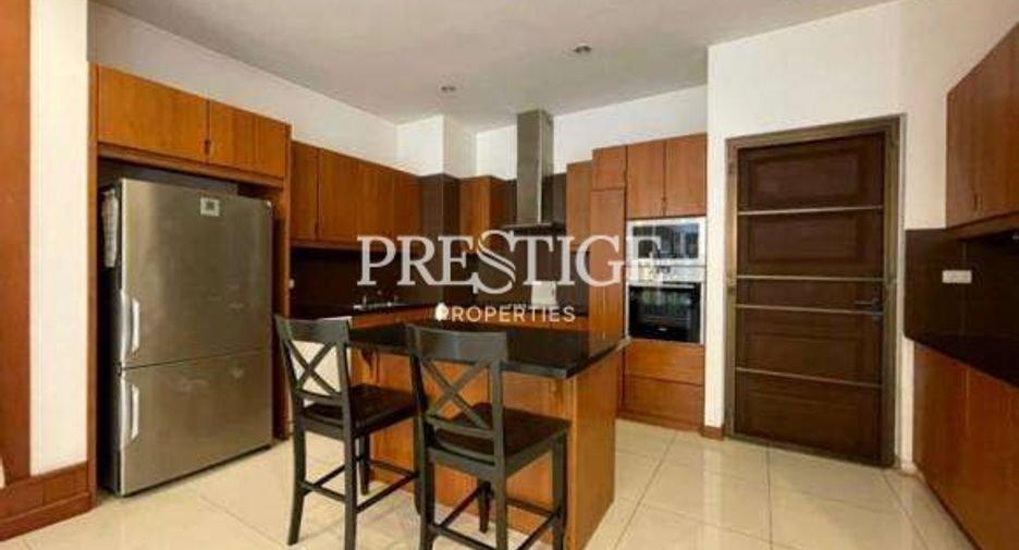 For rent 5 bedrooms house in Bang Lamung, Chonburi