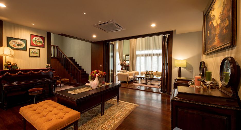 For sale 7 Beds villa in Saraphi, Chiang Mai