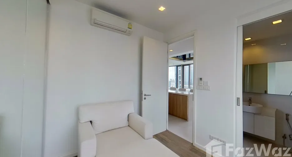 For rent 2 Beds condo in Sathon, Bangkok