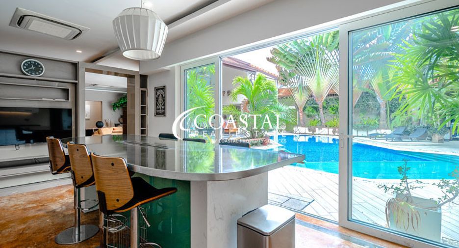 For sale 4 bed house in Pratumnak, Pattaya