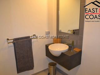 Condo en venta de 2 habitaciones en Bang Lamung, Chonburi