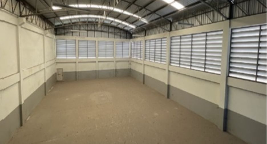 À vendre entrepôt à Sam Phran, Nakhon Pathom