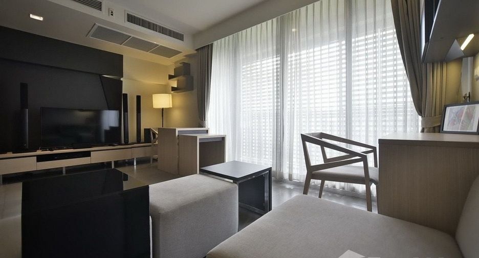 For sale 1 bed condo in Khlong Toei, Bangkok