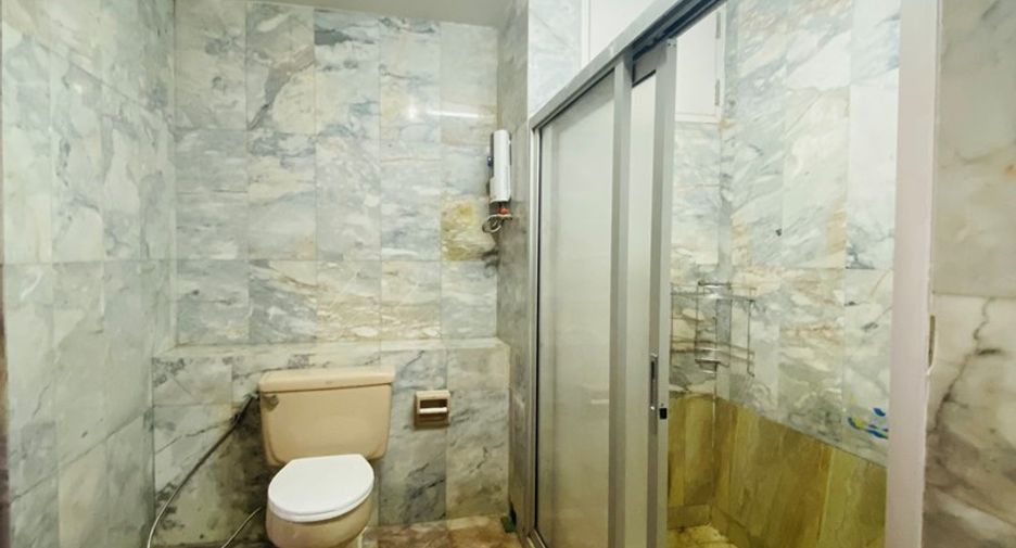 For rent and for sale 3 bedrooms condo in Sathon, Bangkok