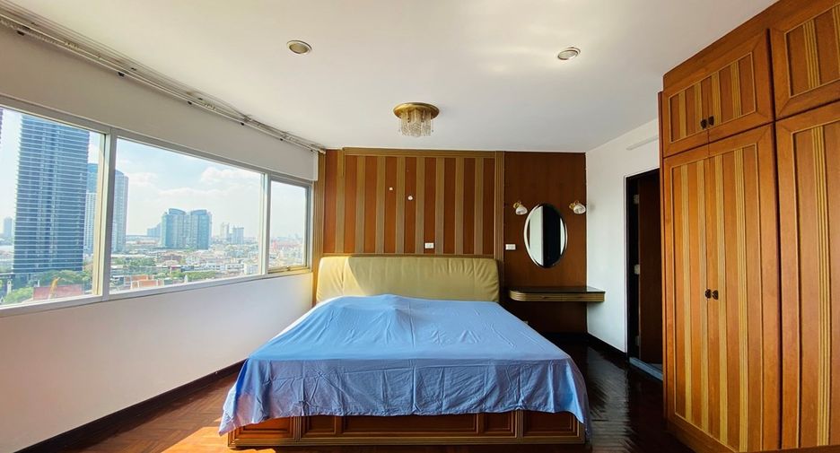 For rent and for sale 3 bedrooms condo in Sathon, Bangkok