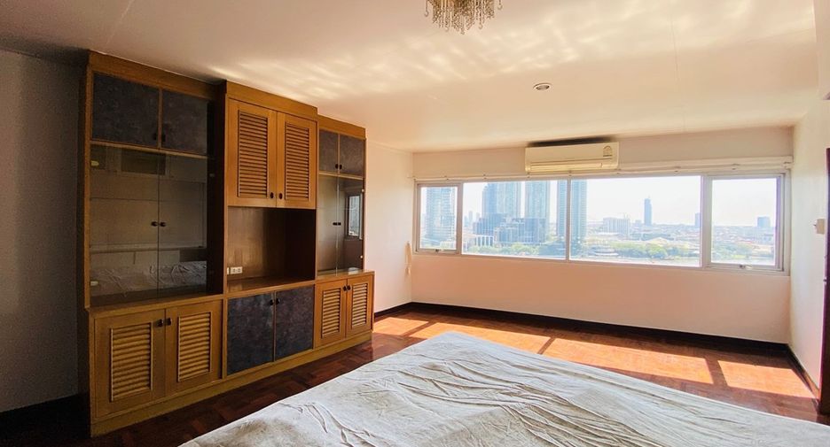 For rent and for sale 3 bedrooms condo in Sathon, Bangkok