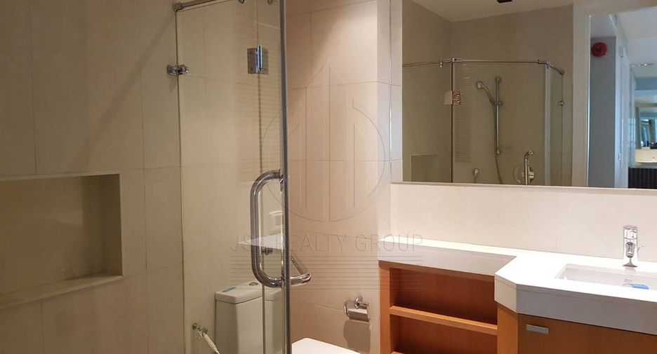 Condo en alquiler de 2 habitaciones en Pathum Wan, Bangkok
