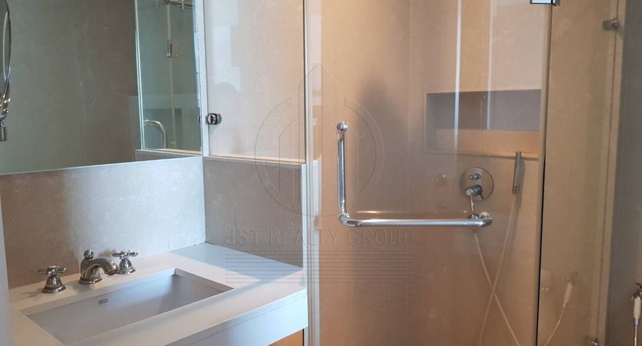 Condo en alquiler de 2 habitaciones en Pathum Wan, Bangkok