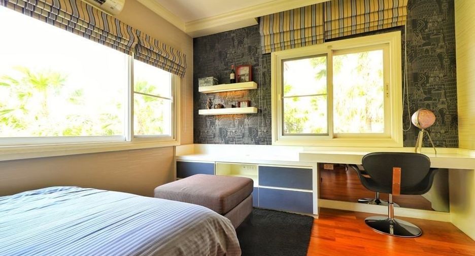 For sale 6 bedrooms house in Bang Kruai, Nonthaburi