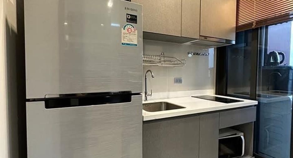 For rent studio condo in Huai Khwang, Bangkok