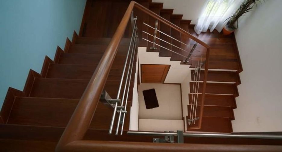 Casa en venta de 4 habitaciones en Bang Lamung, Chonburi