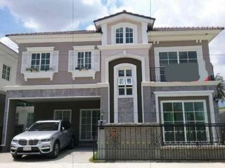 For sale and for rent 3 bed house in Chom Thong, Bangkok